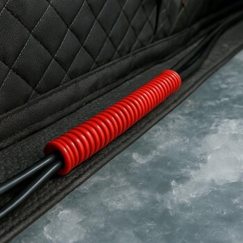 Power cables guided along the sled edge with low profile brackets